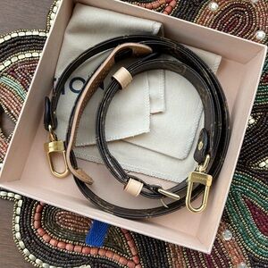 Louis Vuitton adjustable crossbody shoulder strap, like new!